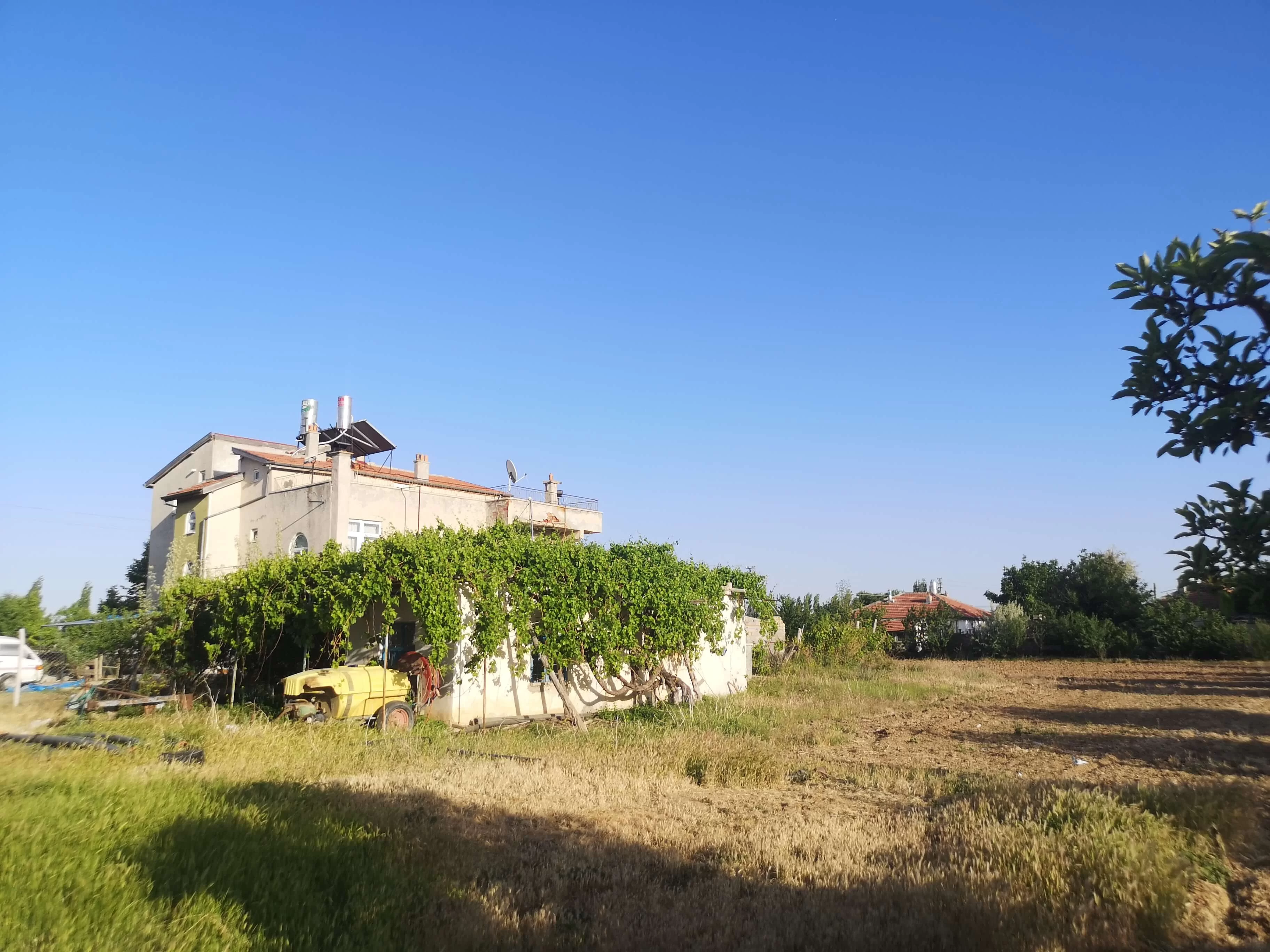 FATİH MAH.de SATILIK ARAZİ VE 2 KATLI BİNA