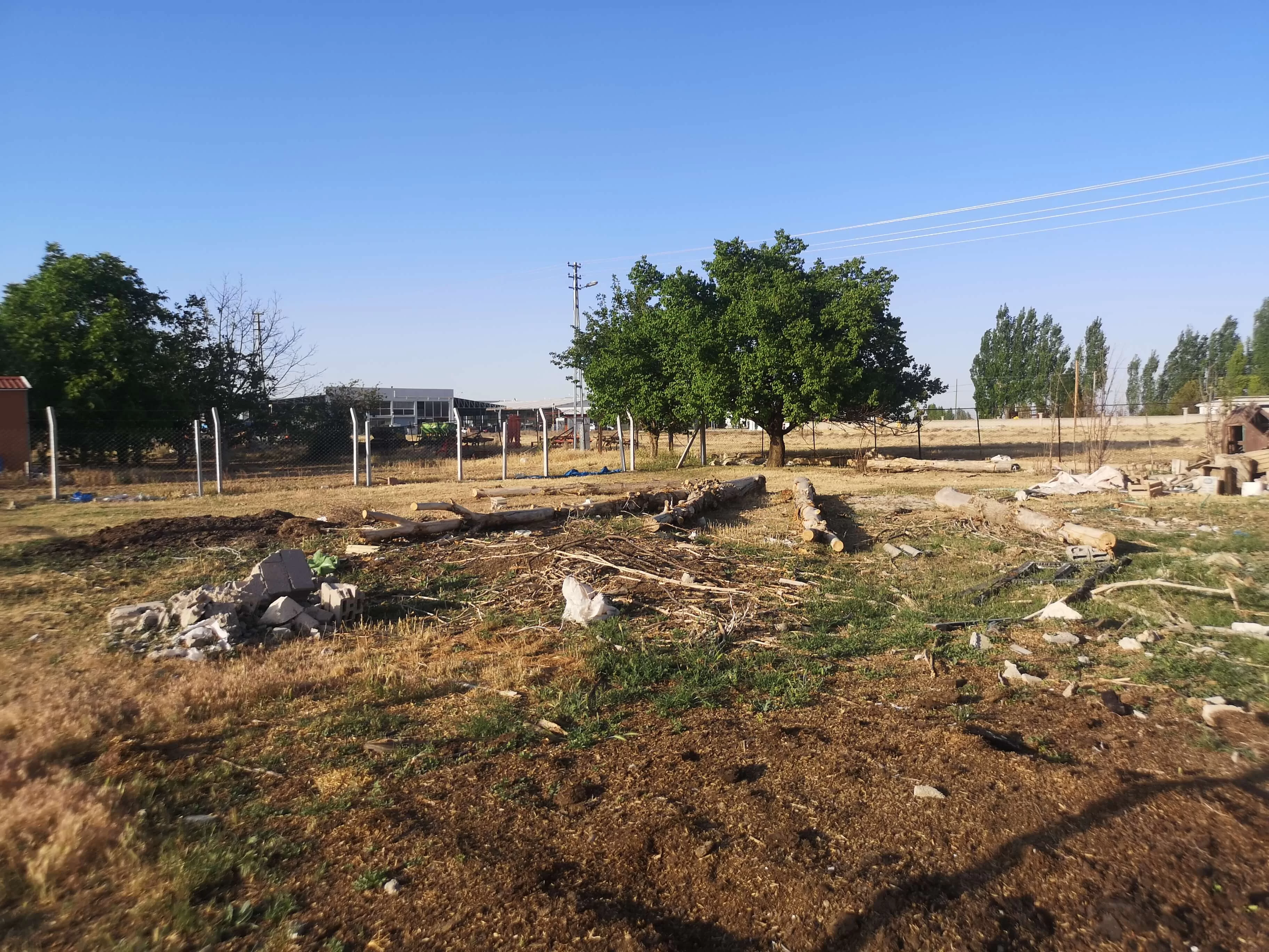 FATİH MAH.de SATILIK ARAZİ VE 2 KATLI BİNA