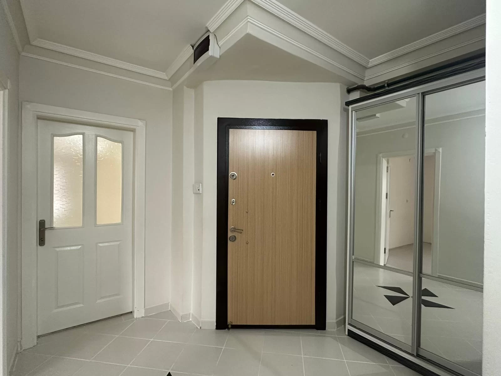 ÇELTEK MAH.de ARA KAT 3+1 SATILIK DAİRE