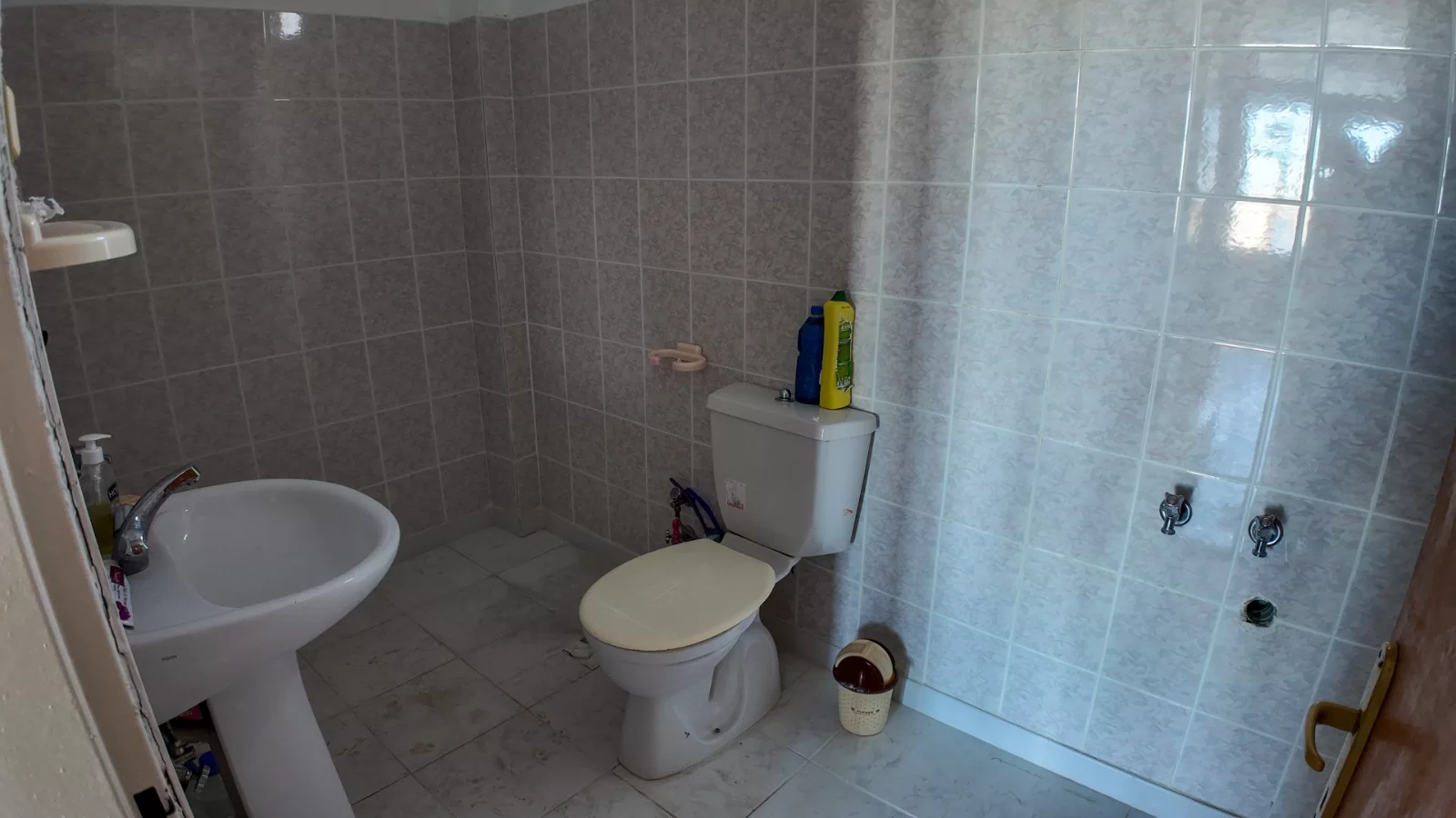 MAVİ KENT'te DOĞAYLA İÇ İÇE DENİZ MANZARALI SATILIK YAZLIK