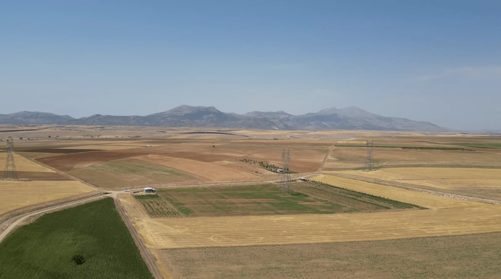 ESENTEPE'ye YAKIN KONUMDA SATILIK TARLA