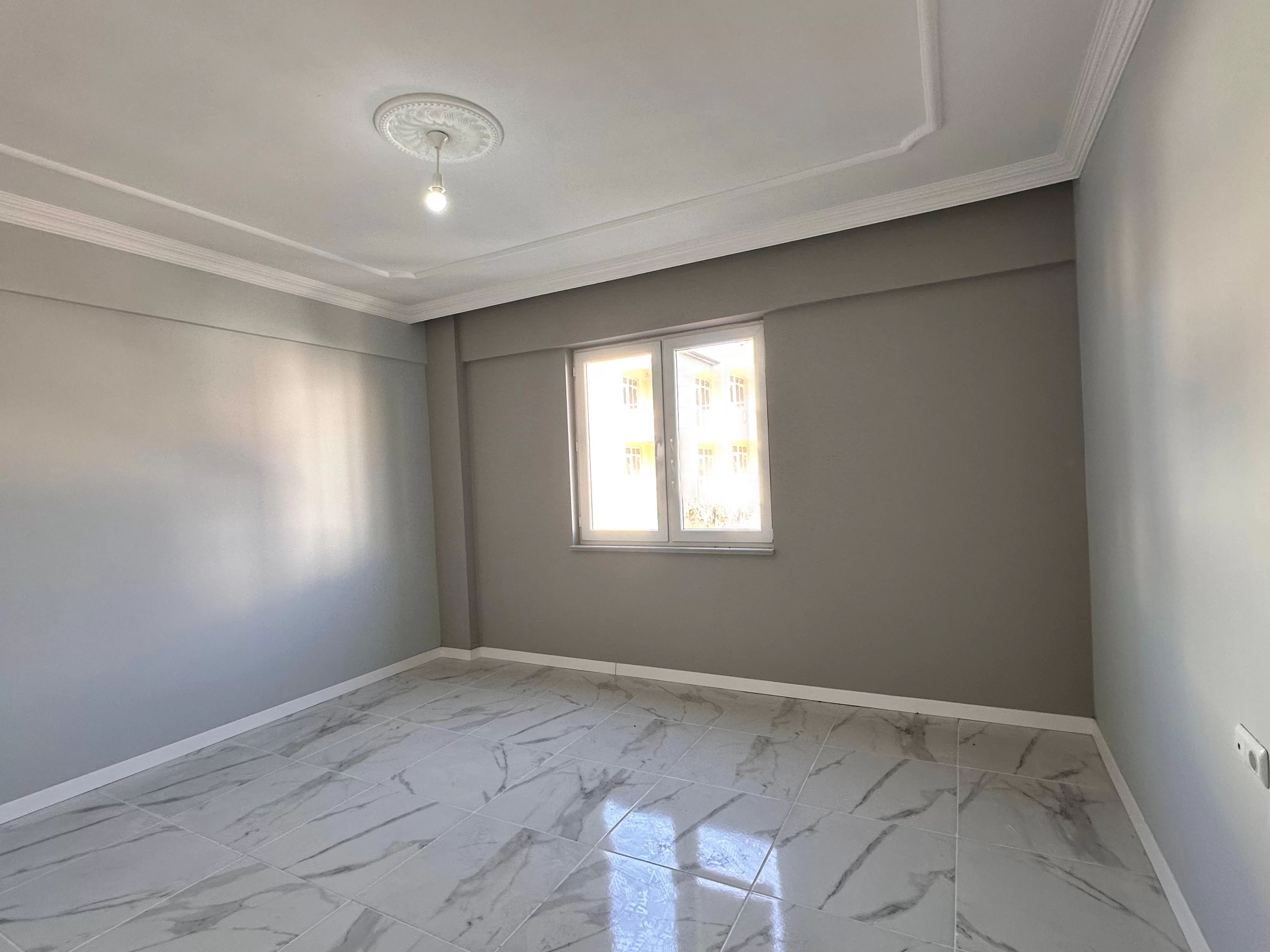 MÜMİNE HATUN MAH de 2+1 SATILIK DAİRE