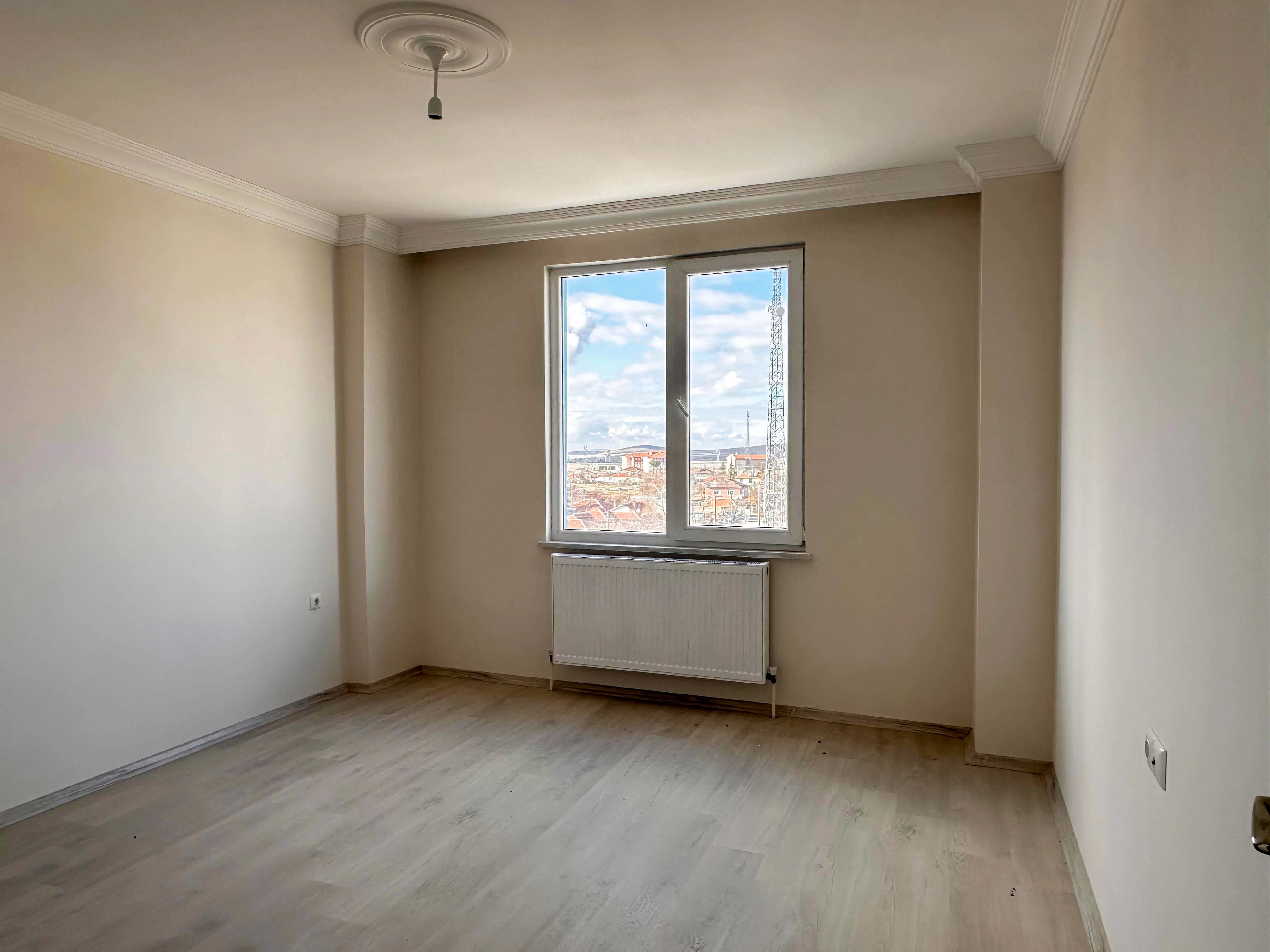 AYRANCI MERKEZDE 3+1 SATILIK DAİRE