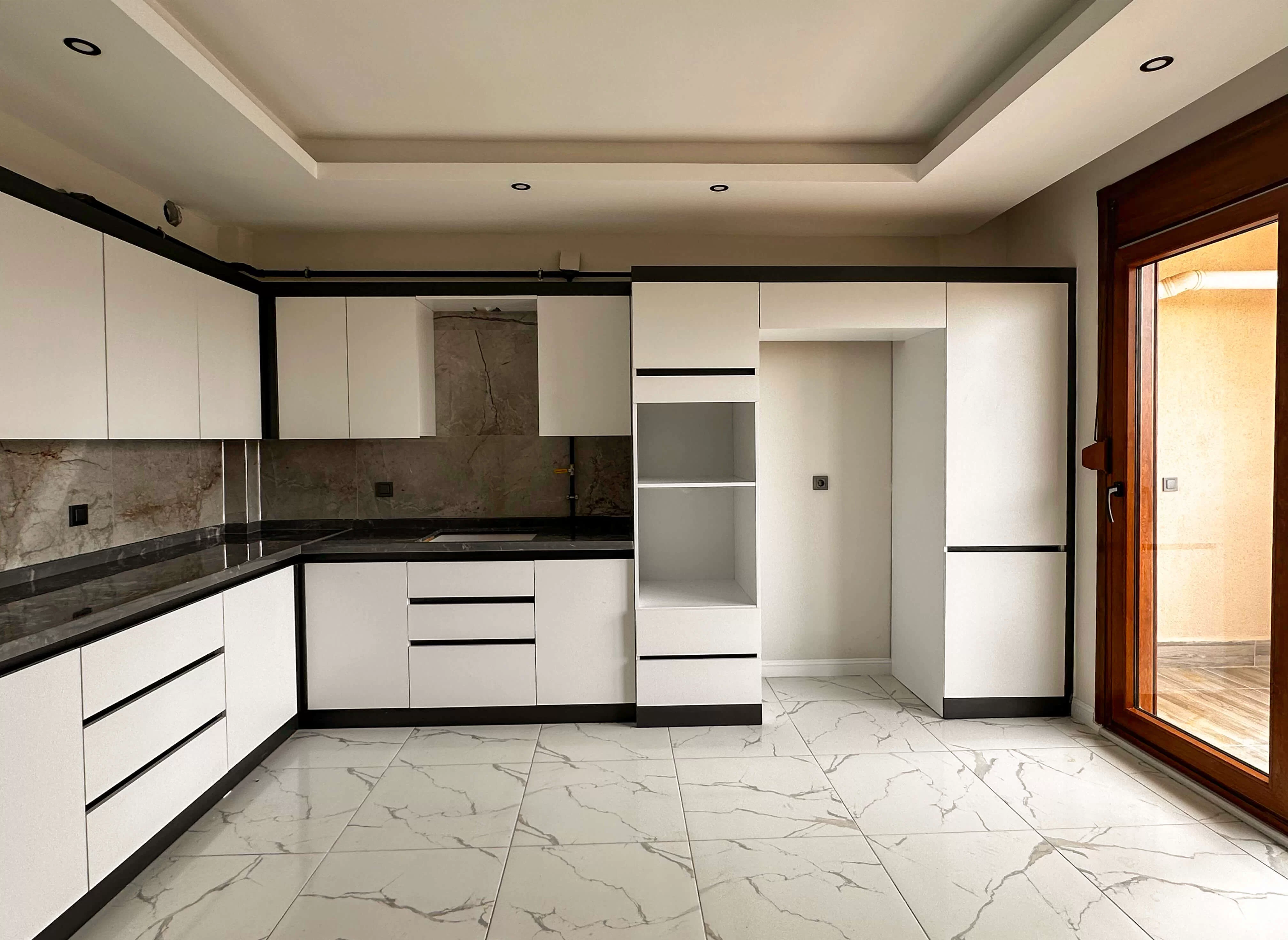 SÜMER MAH de MÜSTAKİL GARAJLI 3+1 SATILIK DAİRE