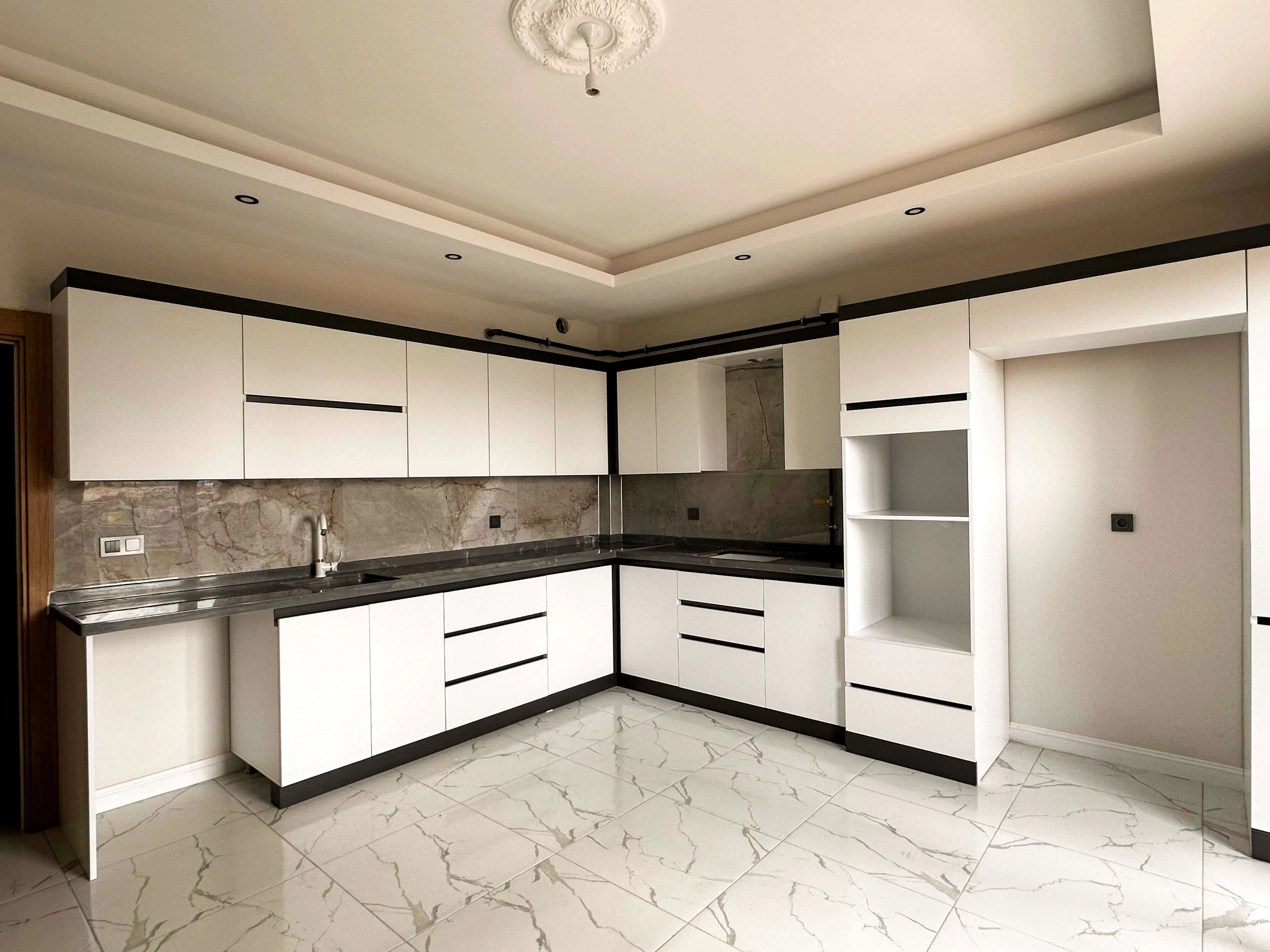 SÜMER MAH de MÜSTAKİL GARAJLI 3+1 SATILIK DAİRE