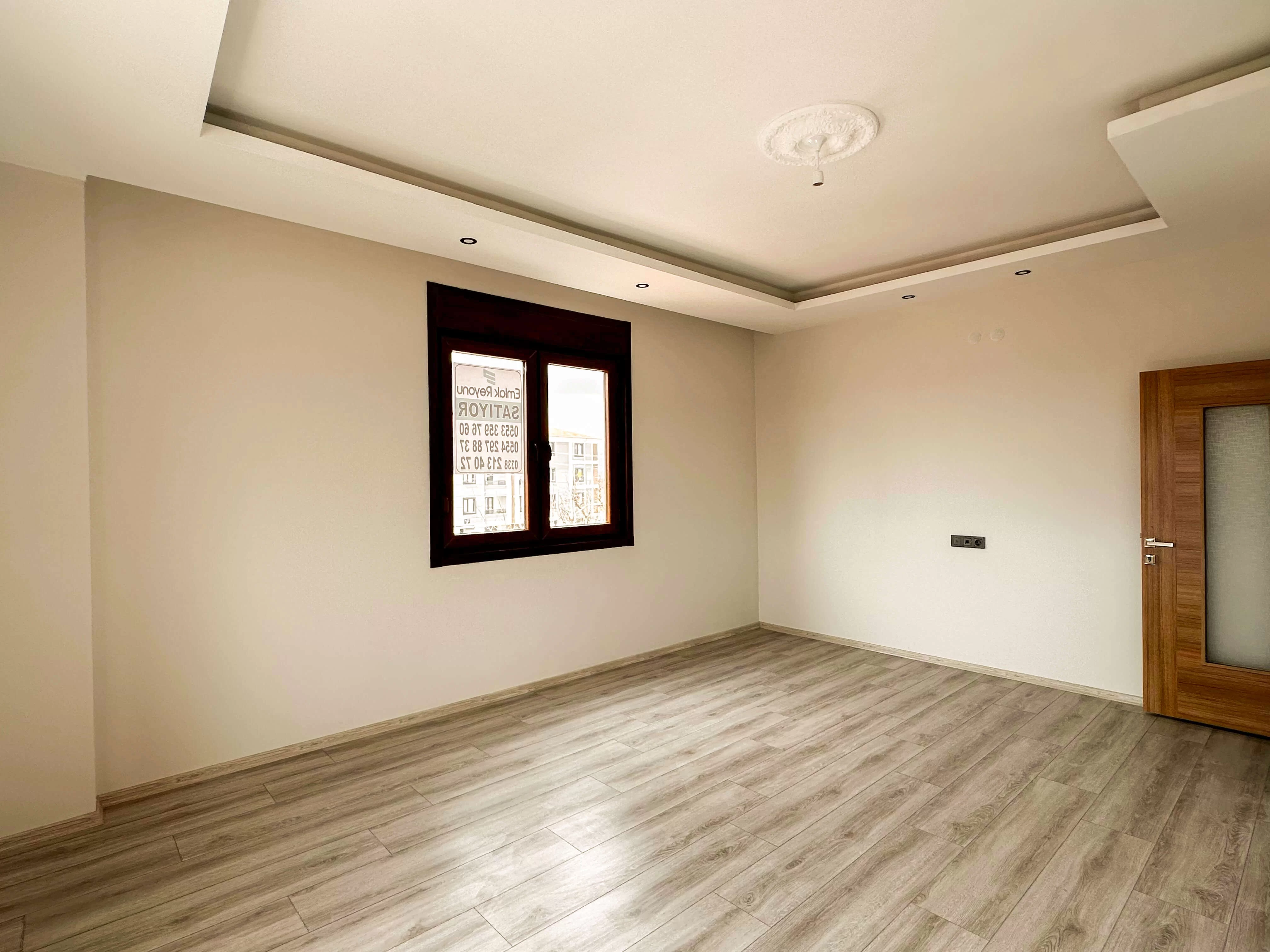 SÜMER MAH de MÜSTAKİL GARAJLI 3+1 SATILIK DAİRE