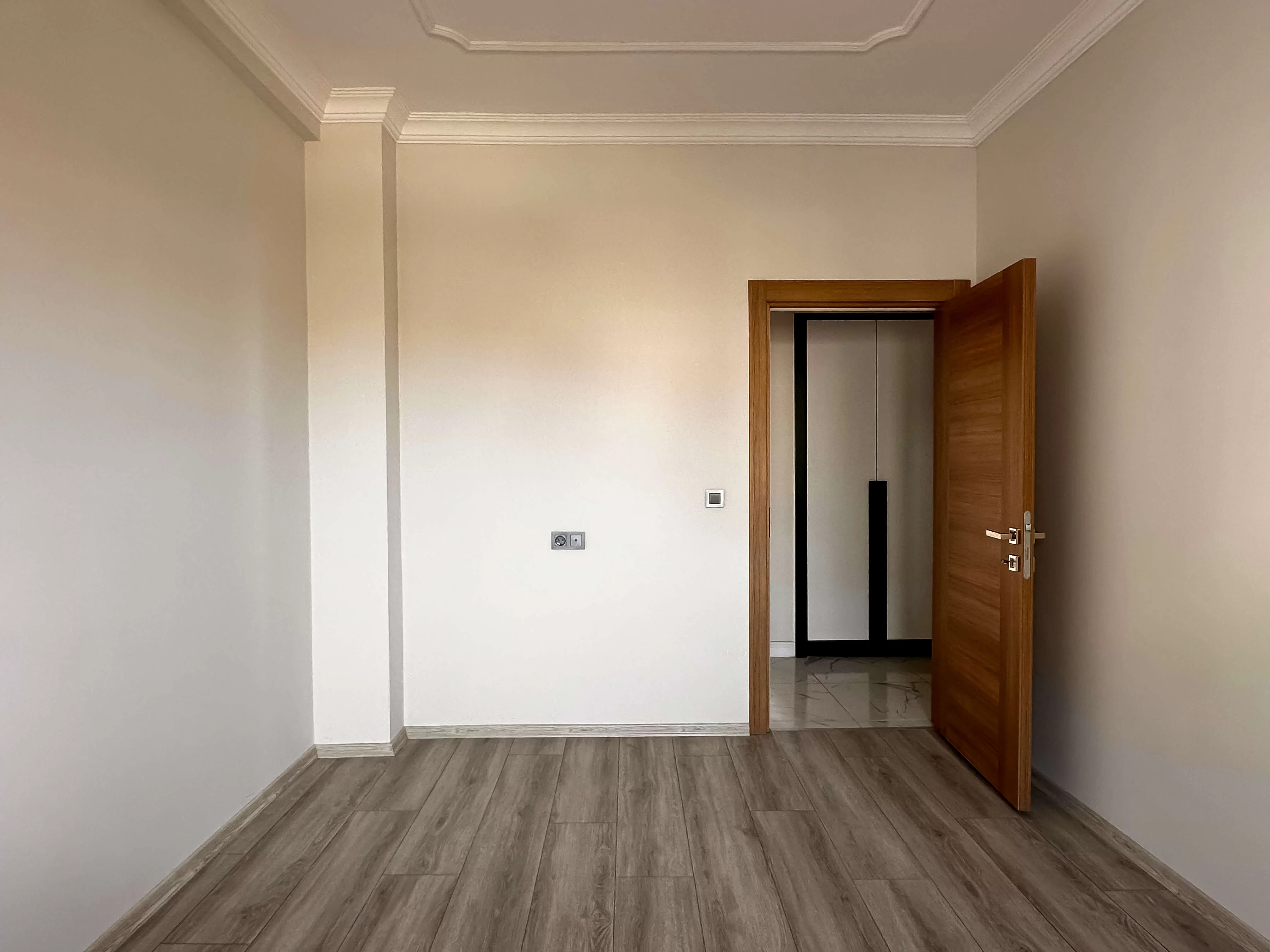 SÜMER MAH de MÜSTAKİL GARAJLI 3+1 SATILIK DAİRE