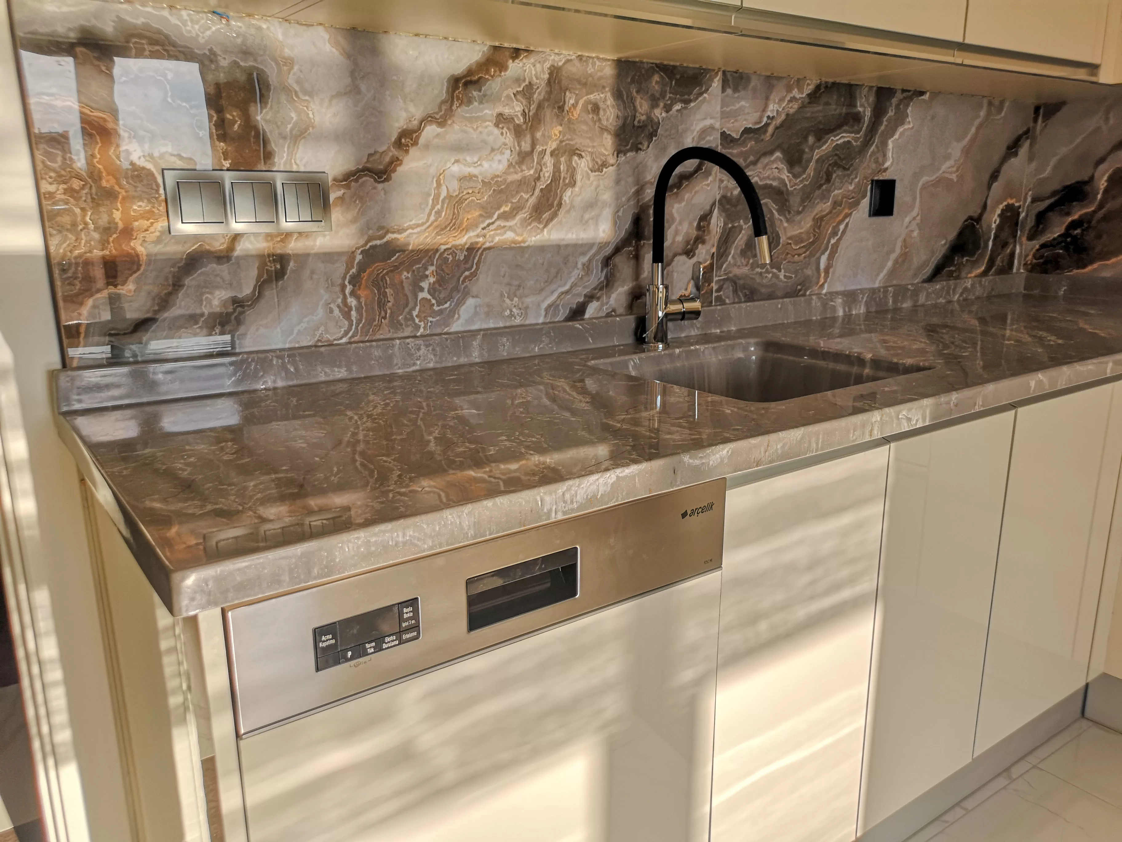 KOLEKSİYON PLUS KONUTLARINDA SATILIK LÜKS DAİRE