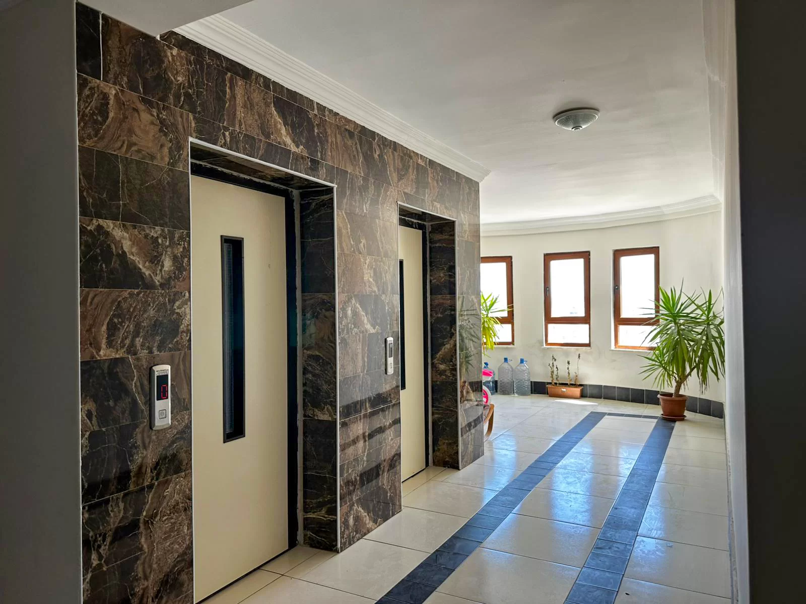 YENİŞEHİR MAH.de 3+1 SİTE İÇİNDE SATILIK DAİRE