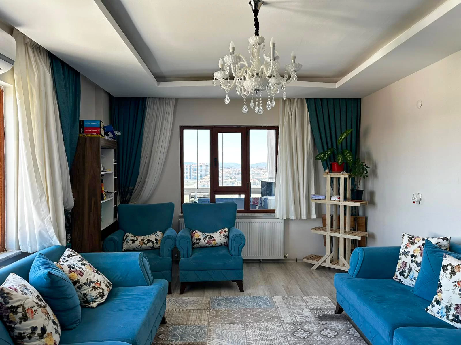 YENİŞEHİR MAH.de 3+1 SİTE İÇİNDE SATILIK DAİRE