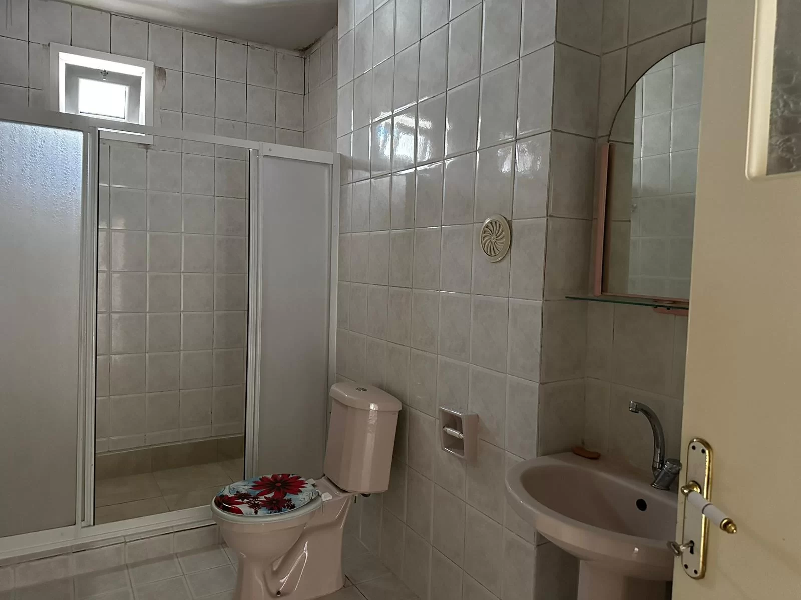 PİRİREİS MAHALLESİN'de 2+1 SATILIK DAİRE