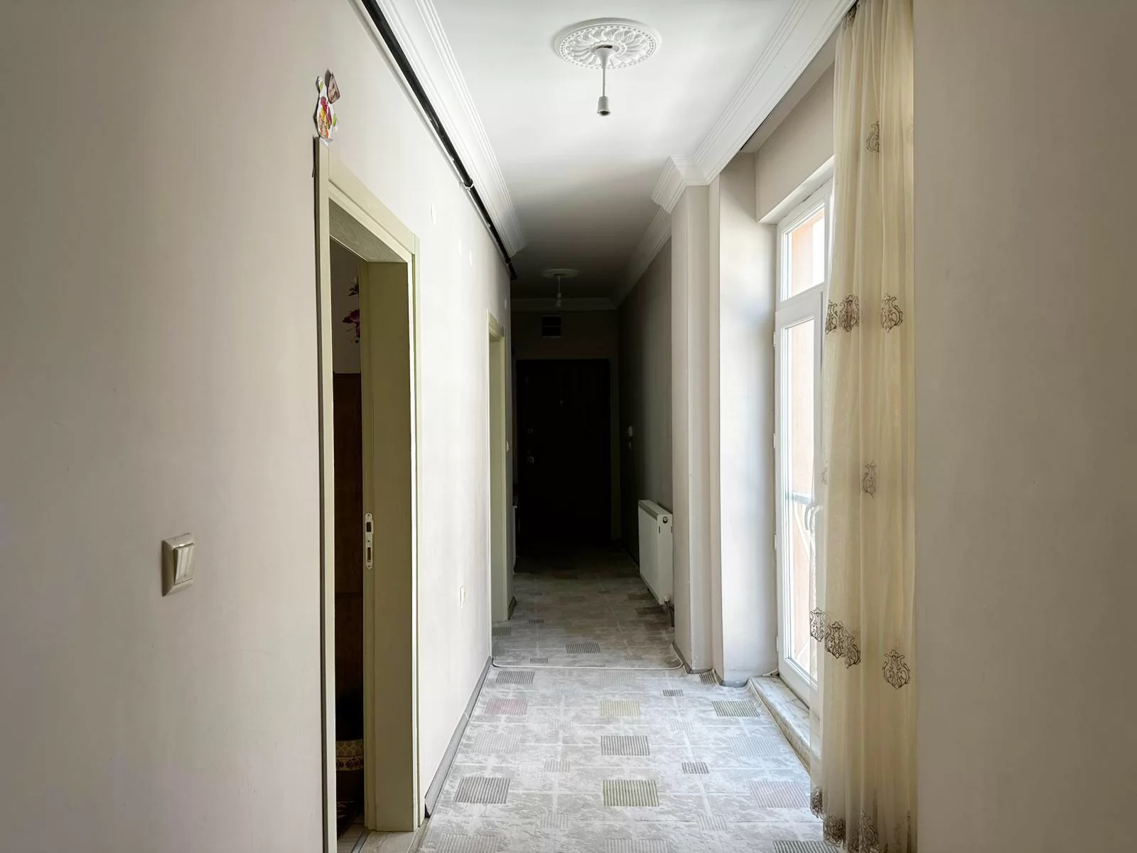 CEDİT MAH.de MÜSTAKİL GARAJI 2+1 SATILIK DAİRE