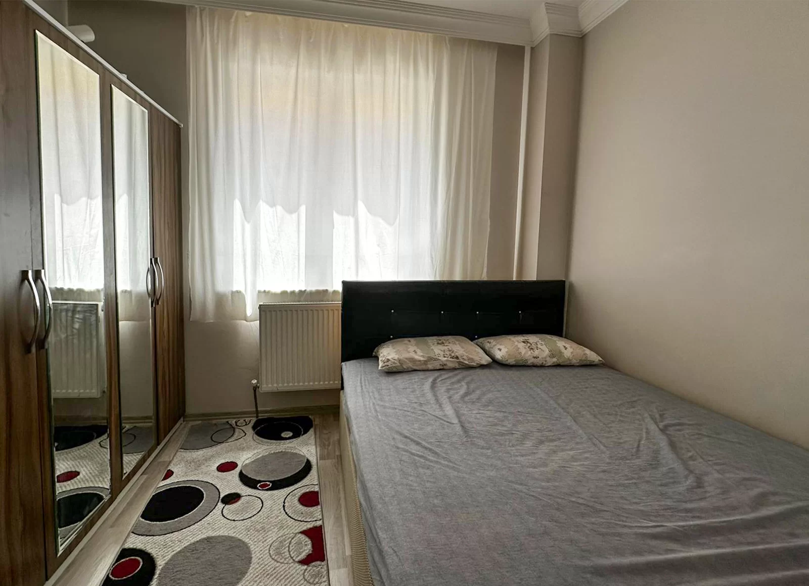 CEDİT MAH.de MÜSTAKİL GARAJI 2+1 SATILIK DAİRE