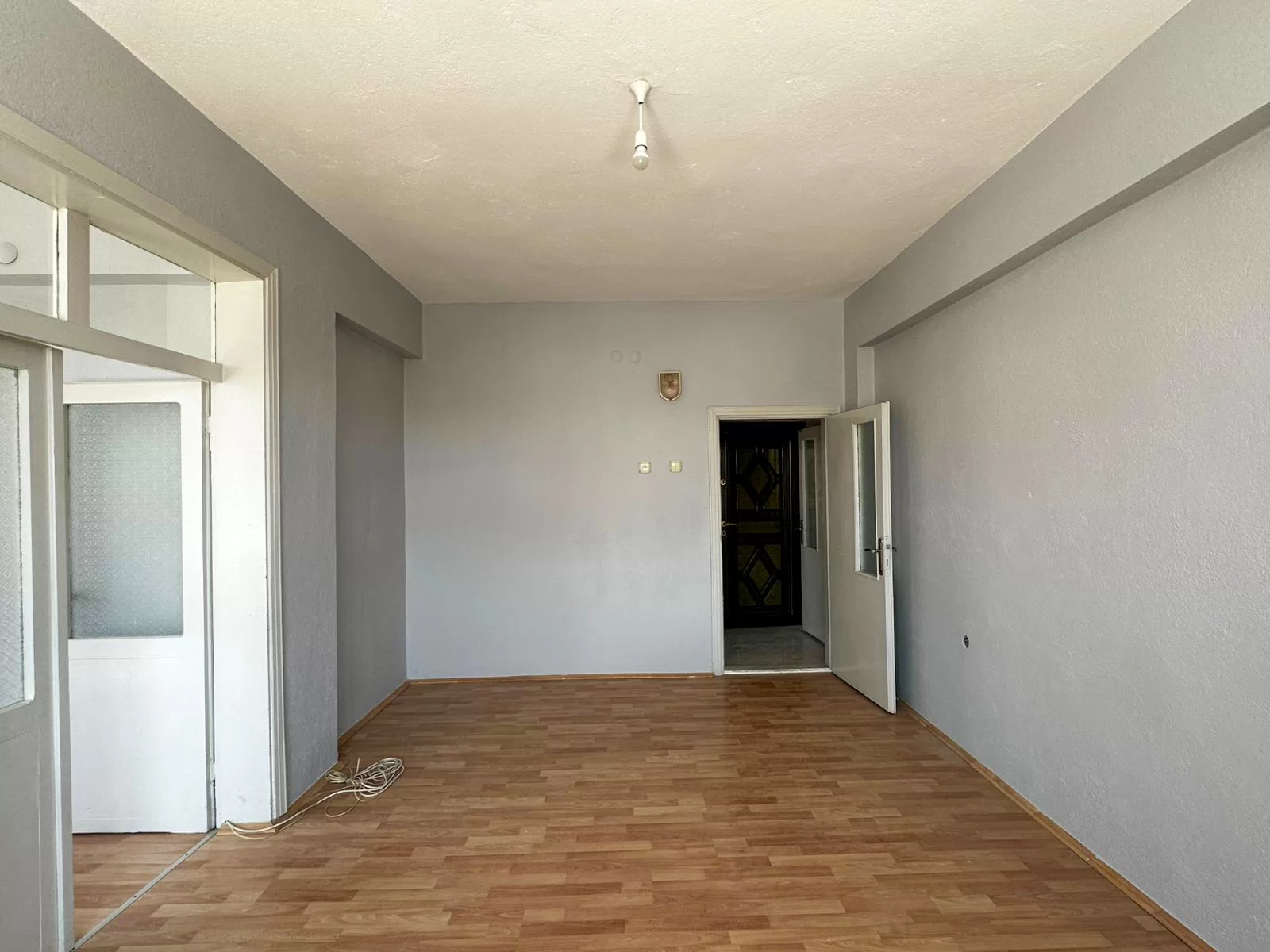 ALİŞAHANE MAH.de ARA KAT SATILIK DAİRE
