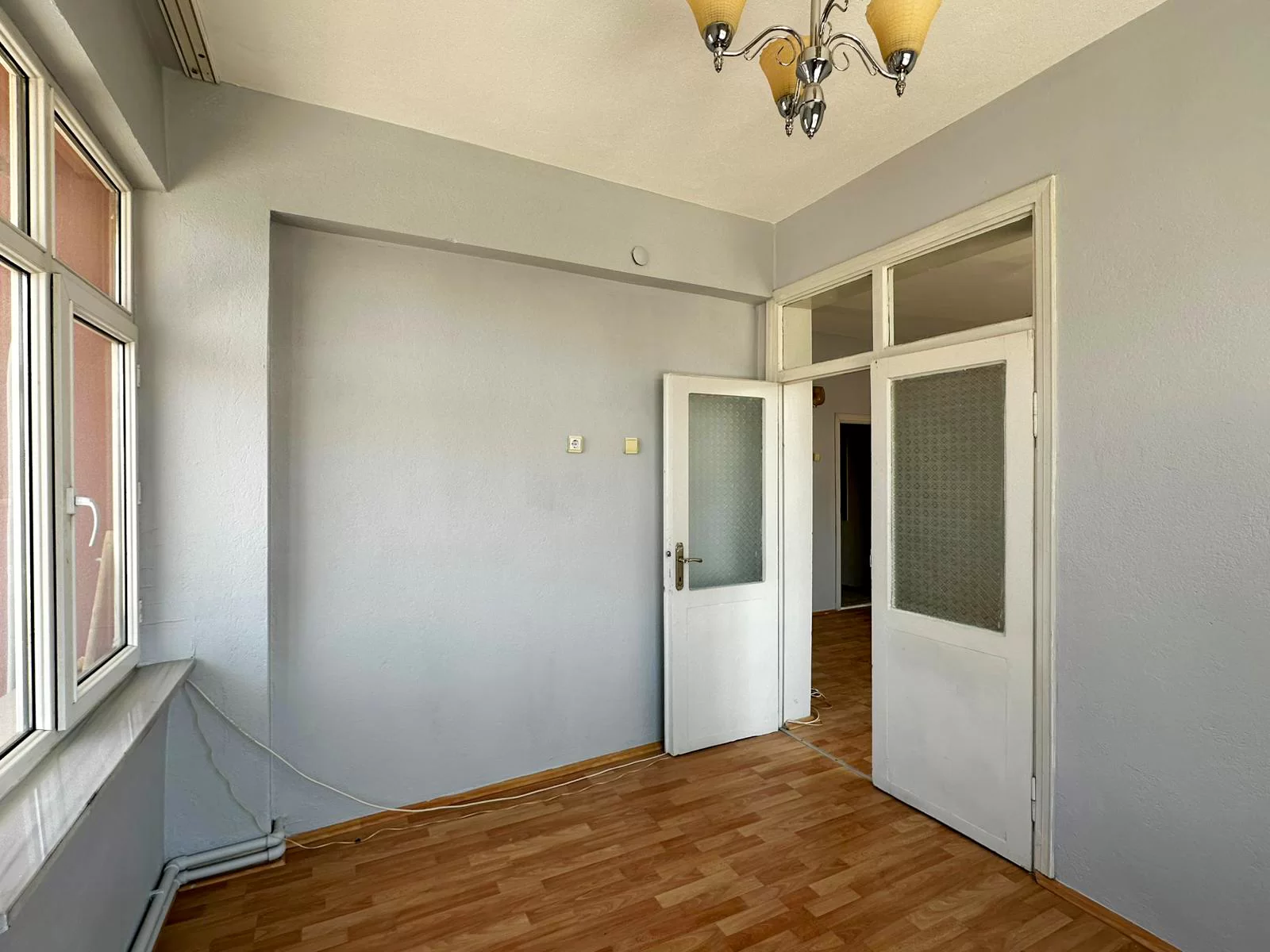 ALİŞAHANE MAH.de ARA KAT SATILIK DAİRE