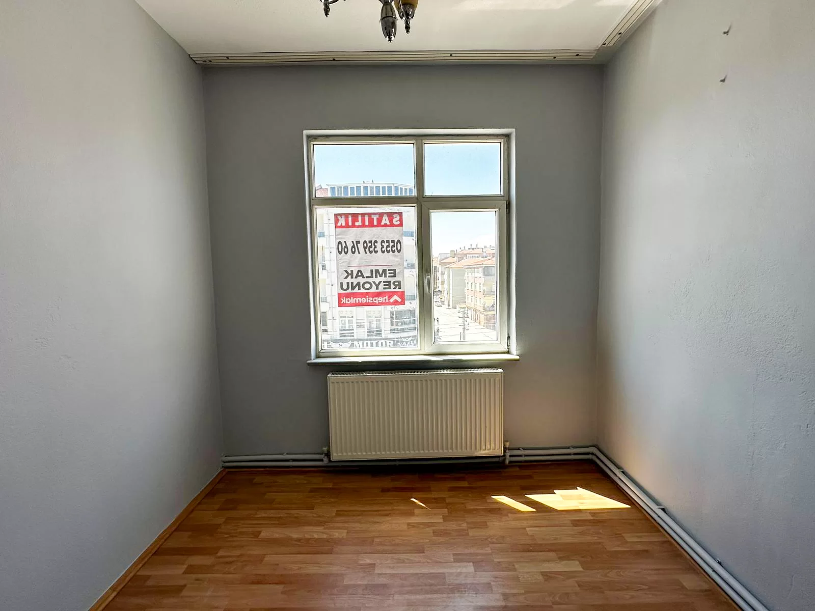 ALİŞAHANE MAH.de ARA KAT SATILIK DAİRE