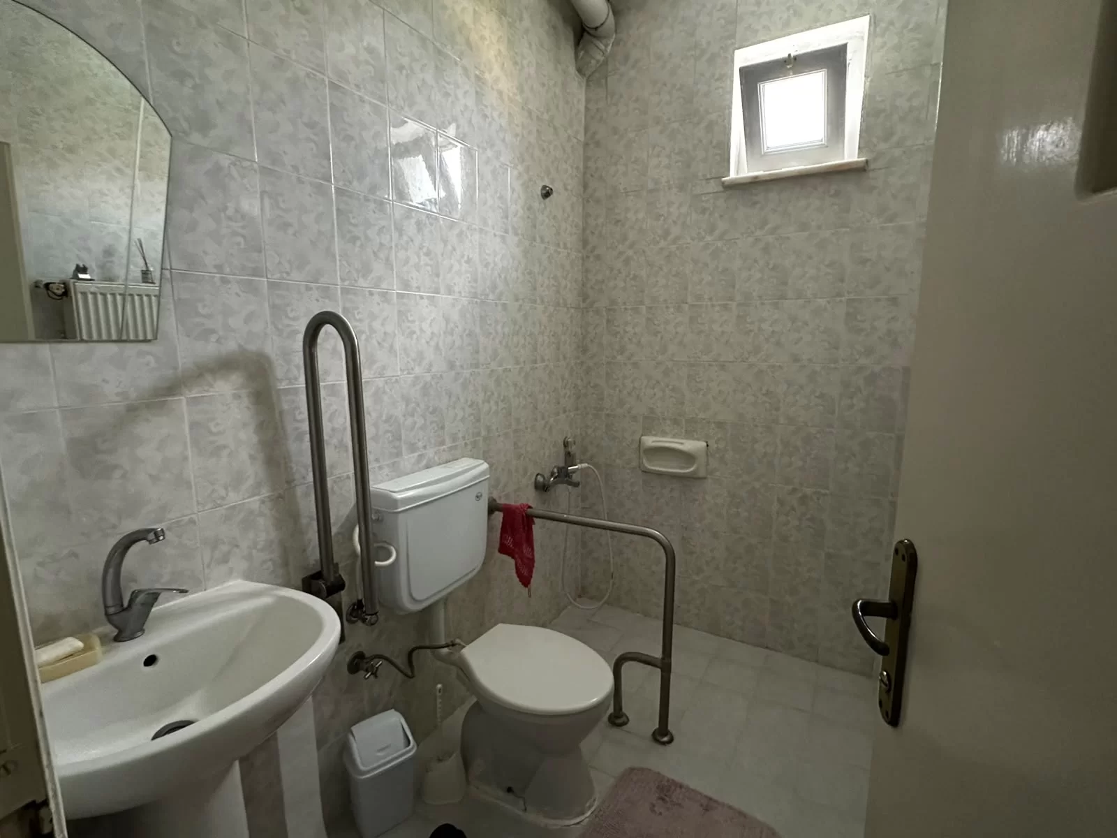 Hisar Mah'de 3 Katlı Komple Satılık Bina