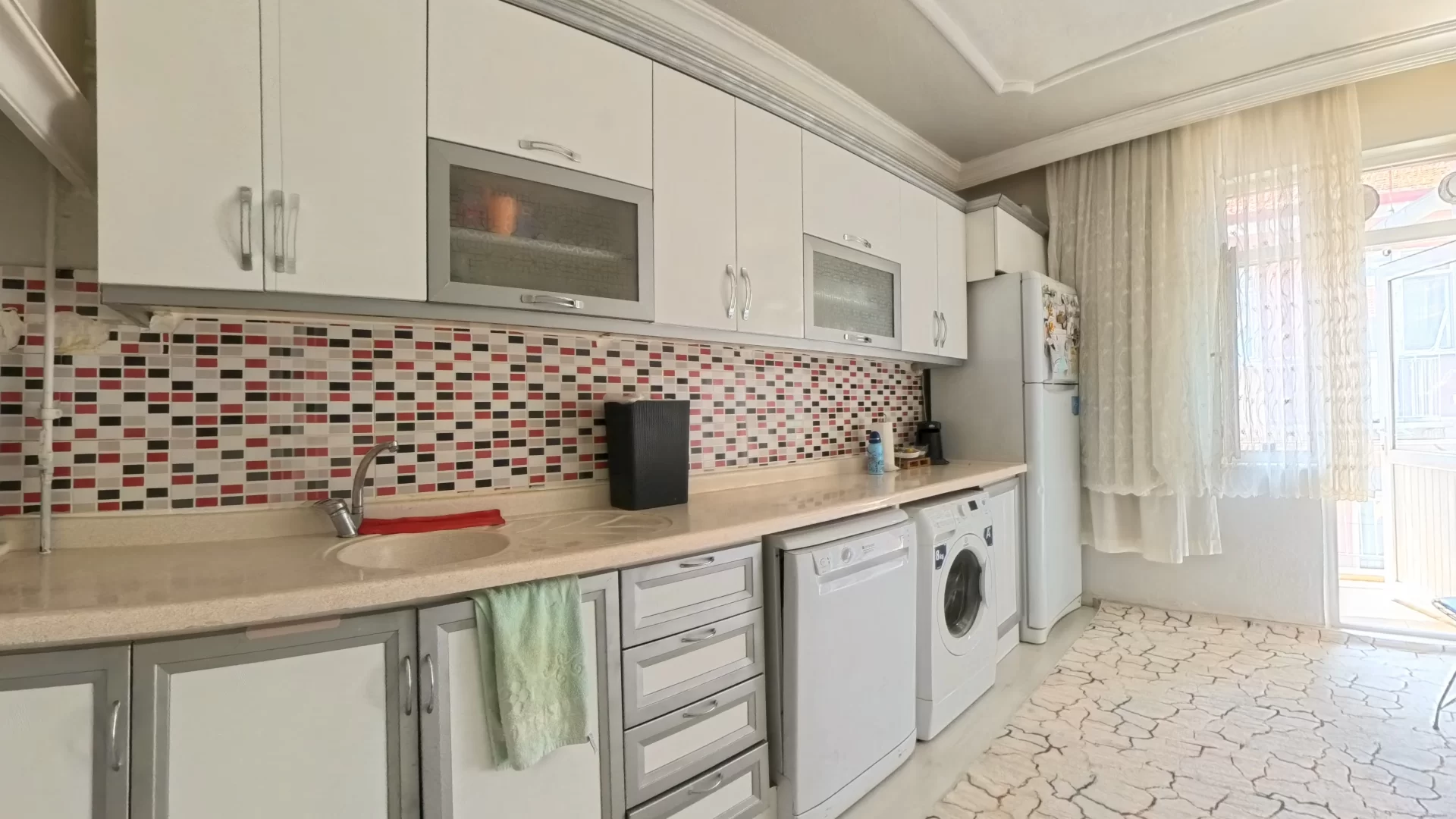 VALİDE SULTAN MAHALLESİNDE 2+1 SATILIK DAİRE