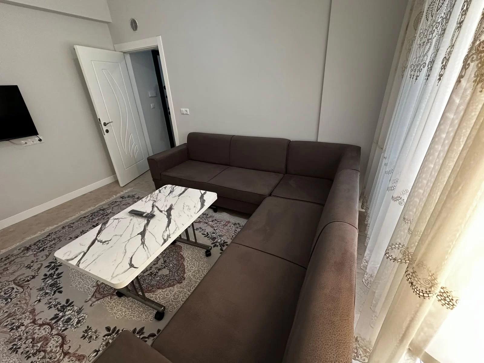 TAPDUK EMRE MAH.de SIFIR EŞYALI 1+1 KİRALIK APART DAİRE