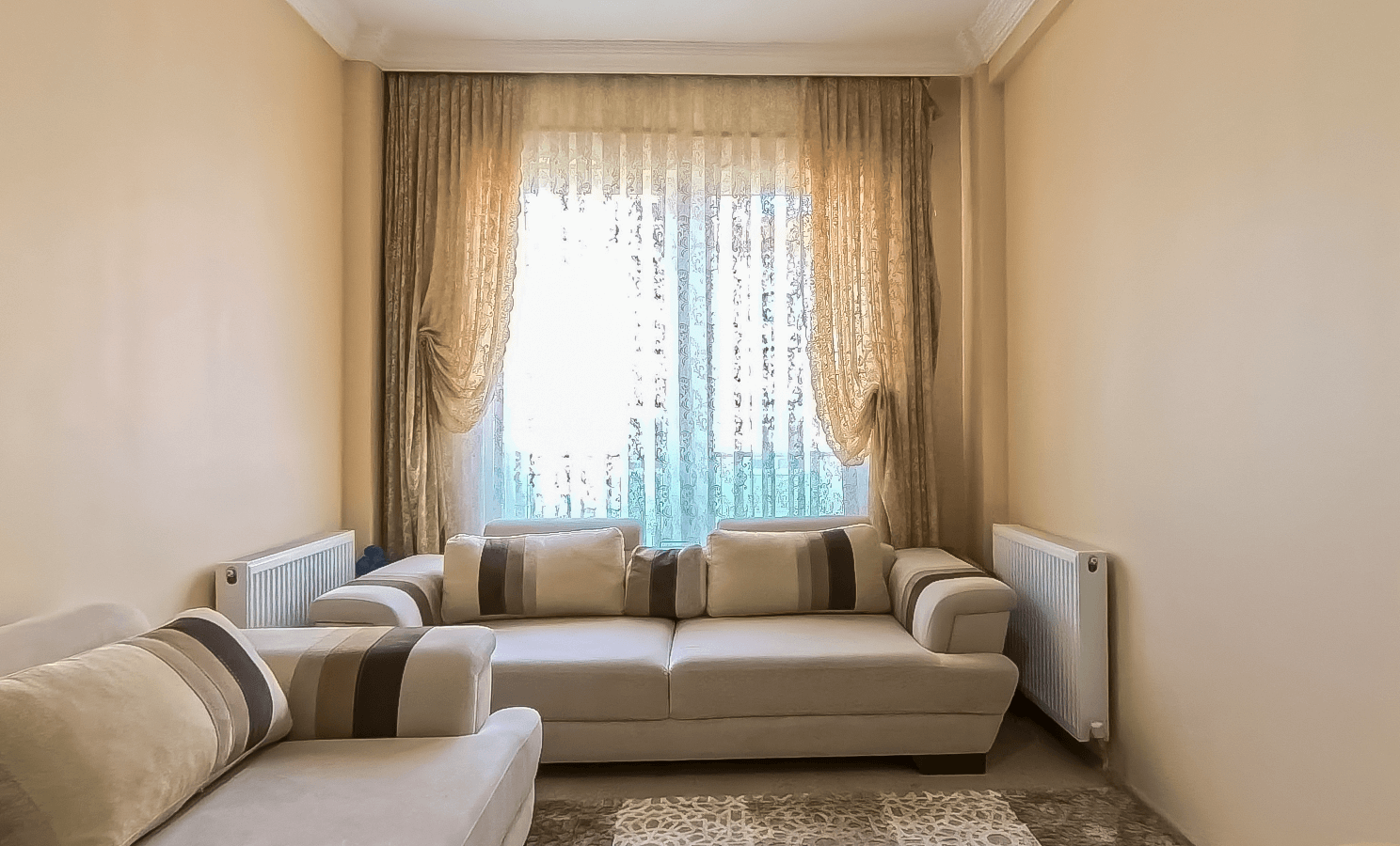 Cedit Mah de 3+1 Ara Kat Satılık Daire