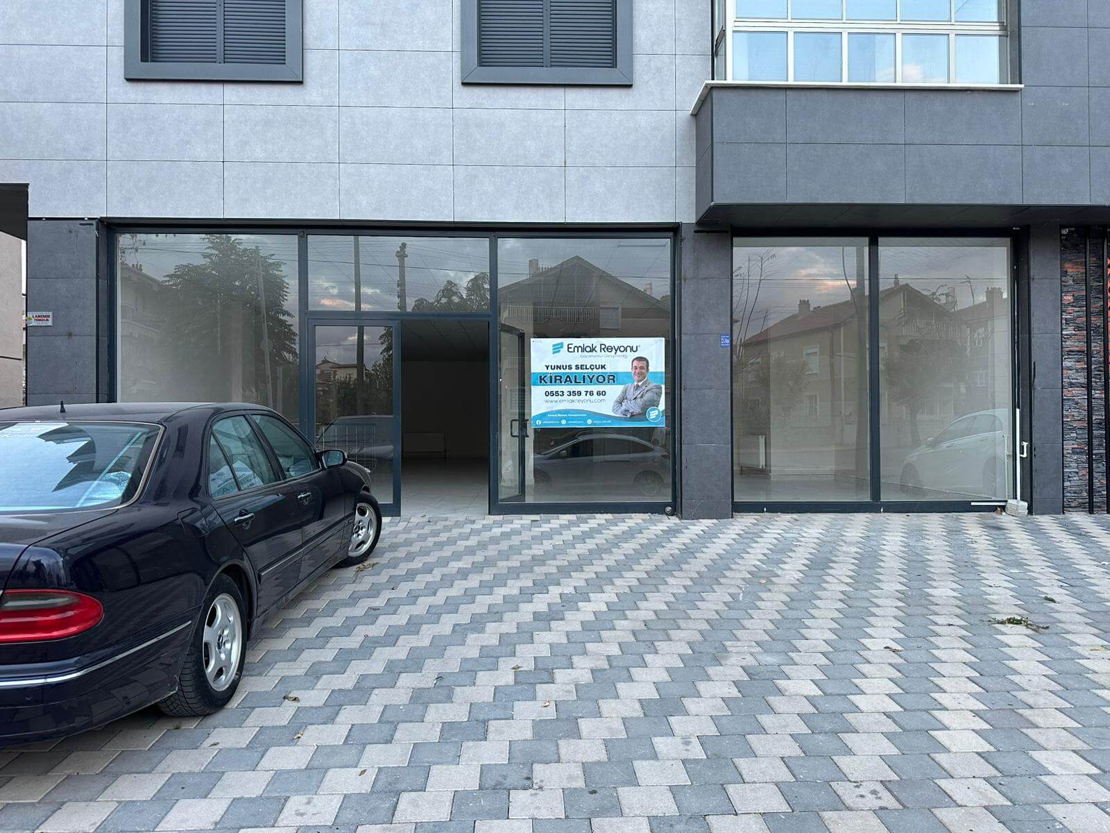 KARAMAN KALESİ'ne YAKIN KONUMDA 215 m² KİRALIK DÜKKAN