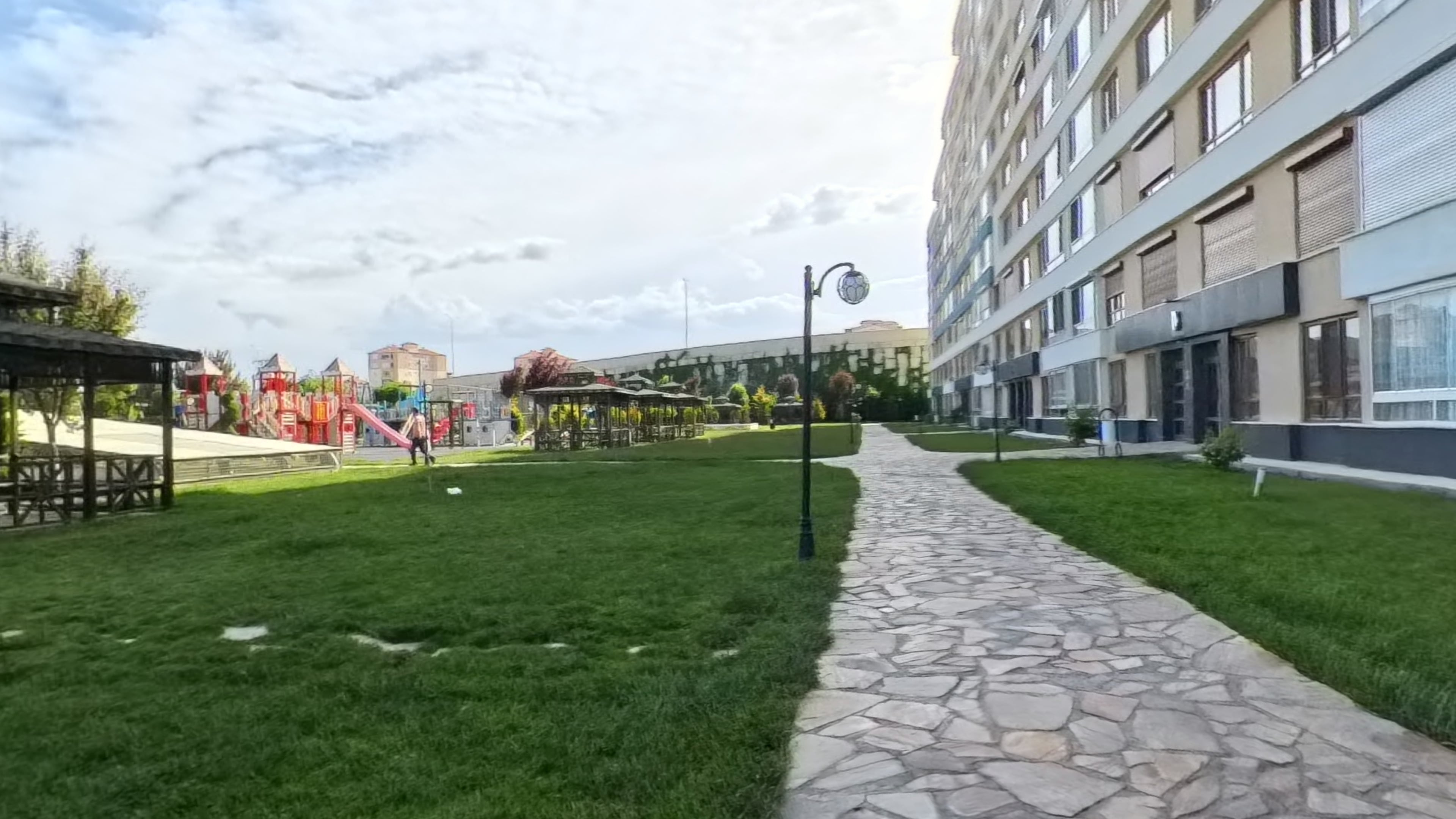 Şahmahal Konutlarında 4+1 Satılık Daire